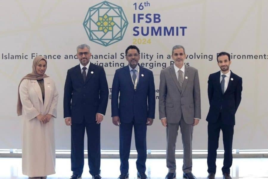 Brunei: The CEO of the Central Bank of Oman participates in the Islamic Financial Services Board Summit