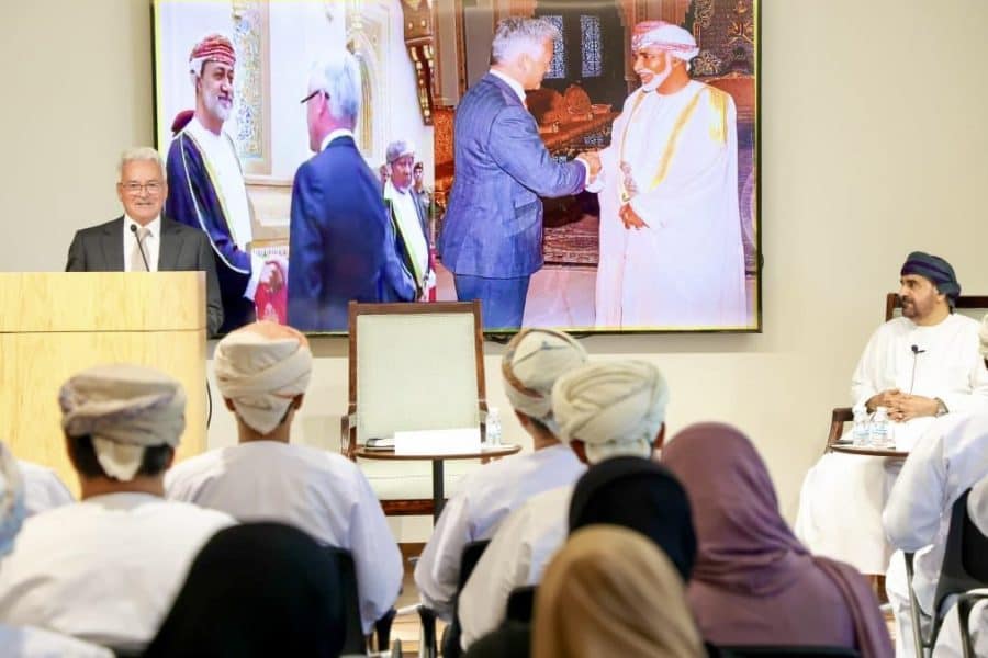 Sir Alan Duncan talking at the Diplomatic Academy