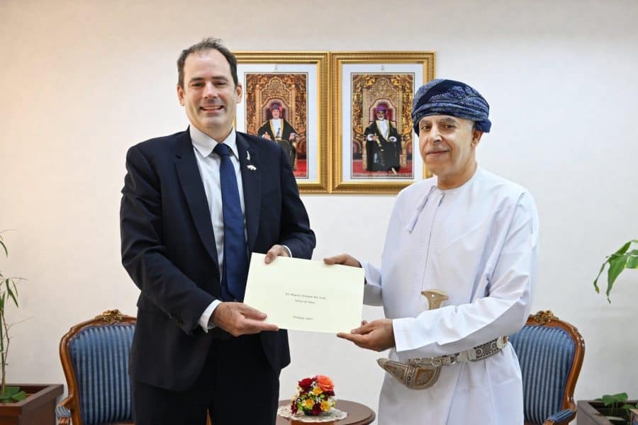 Administrative Undersecretary receives credentials of New Zealand Ambassador