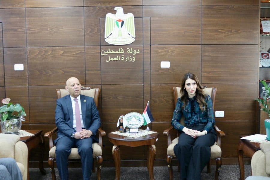 Palestine: Minister of Labour receives Ambassador of the Sultanate of Oman