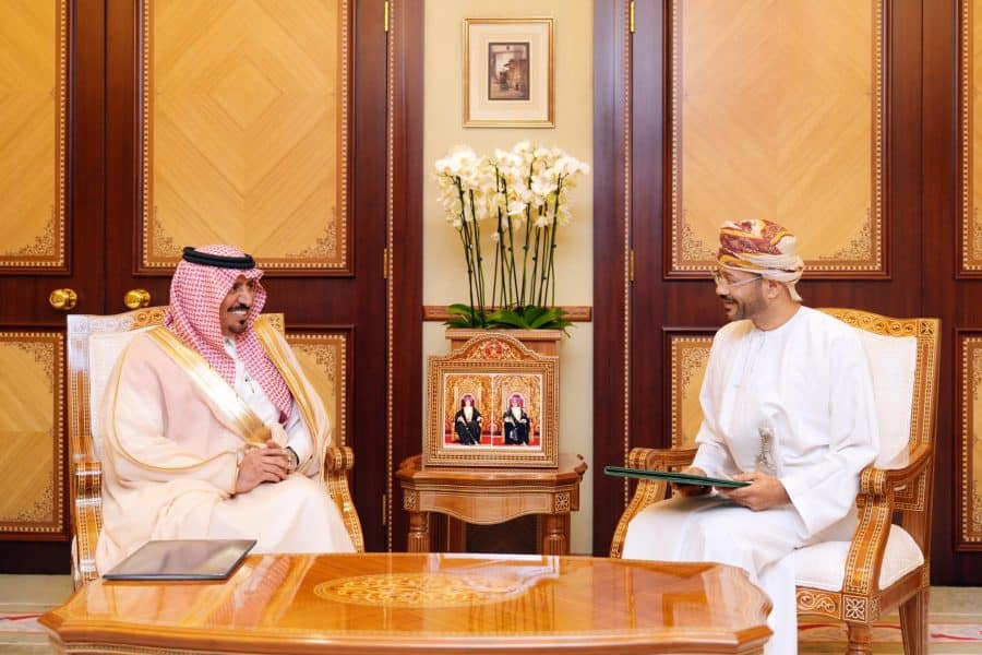 Minister receives written message from Saudi counterpart ابراهيم سعد بن بيشان المعتمد لدى مسقط ويتسلم منه رسالة من وزير الخارجية السعودي