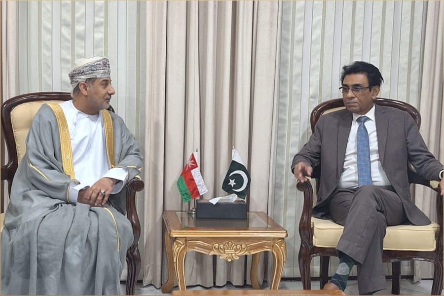 Pakistan: Education Minister receives Omani Ambassador