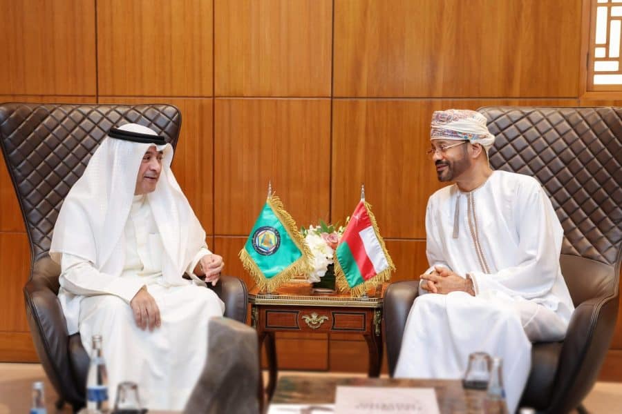 Minister meets GCC Secretary General