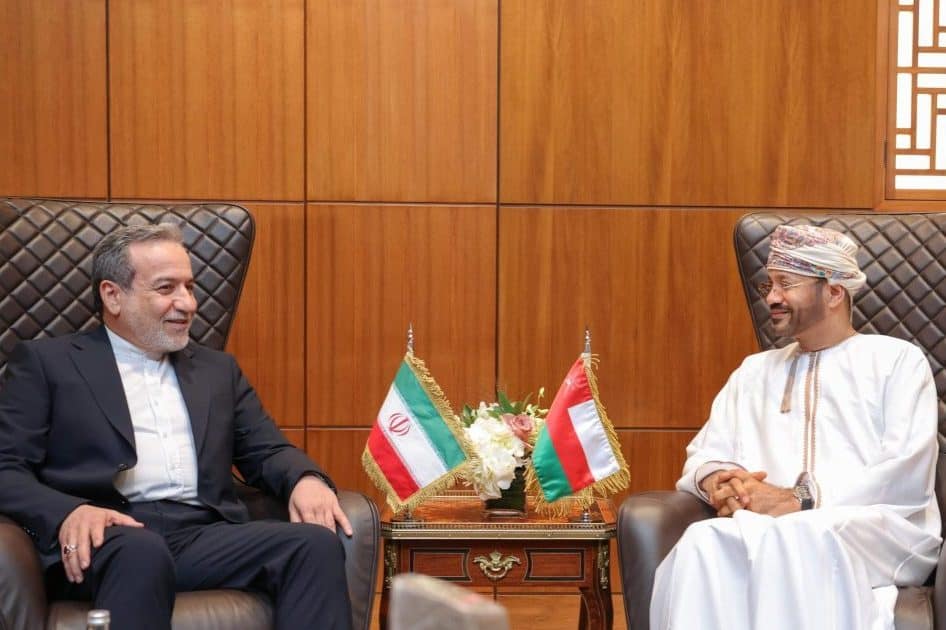 Minister meets Iranian counterpart