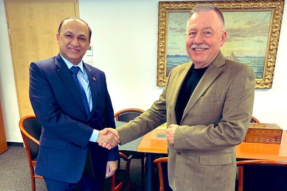 Hungary: Deputy Minister of State for Southern Relations Development receives Ambassador