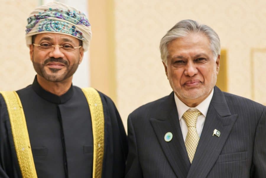 Minister meets Pakistani counterpart in Turkmenistan