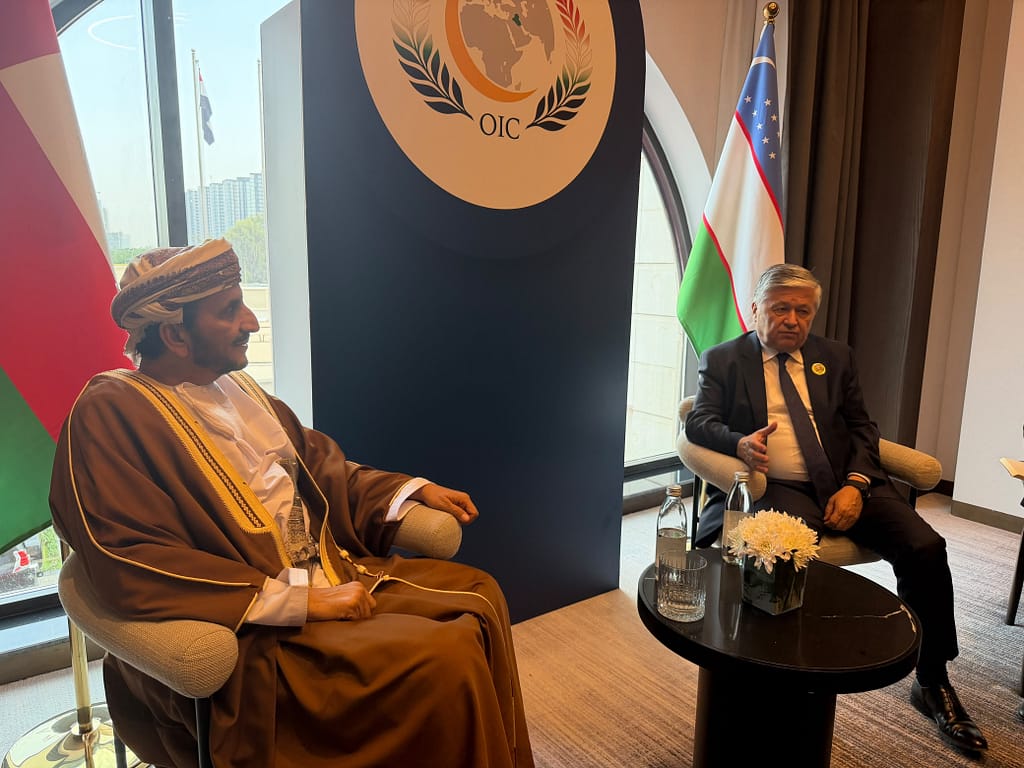 وكيل الوزارة للشؤون السياسية يجرى محادثات ثنائية على هامش اجتماعات منظمة التعاون الإسلامي ببغداد