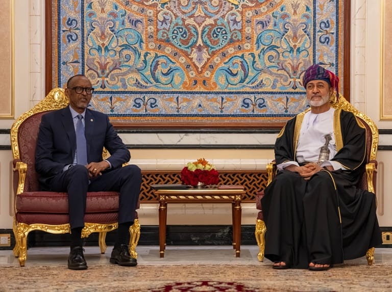 جلالةُ السُّلطان والرئيس الرواندي يعقدان جلسة مباحثات