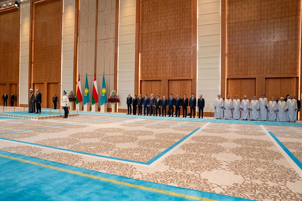 مراسمُ استقبال رسميّةٌ لجلالةِ السُّلطان بمناسبة زيارته كازاخستان