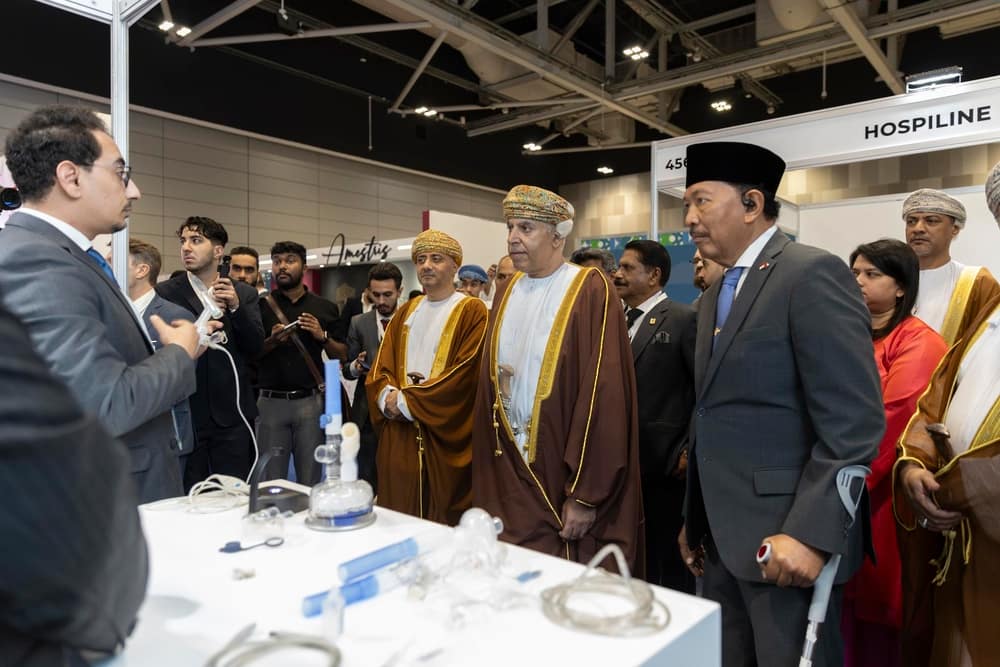 Foreign Ministry's undersecretary opens 14th Oman Health Exhibition