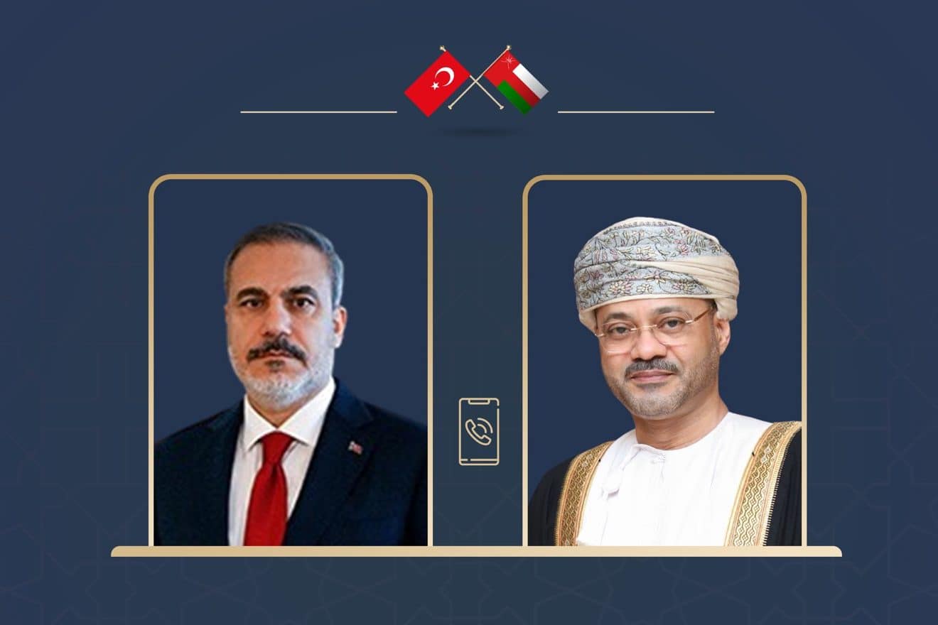 وزير الخارجية ونظيره التركي يستعرضان في اتصال هاتفيّ العلاقات الثنائية