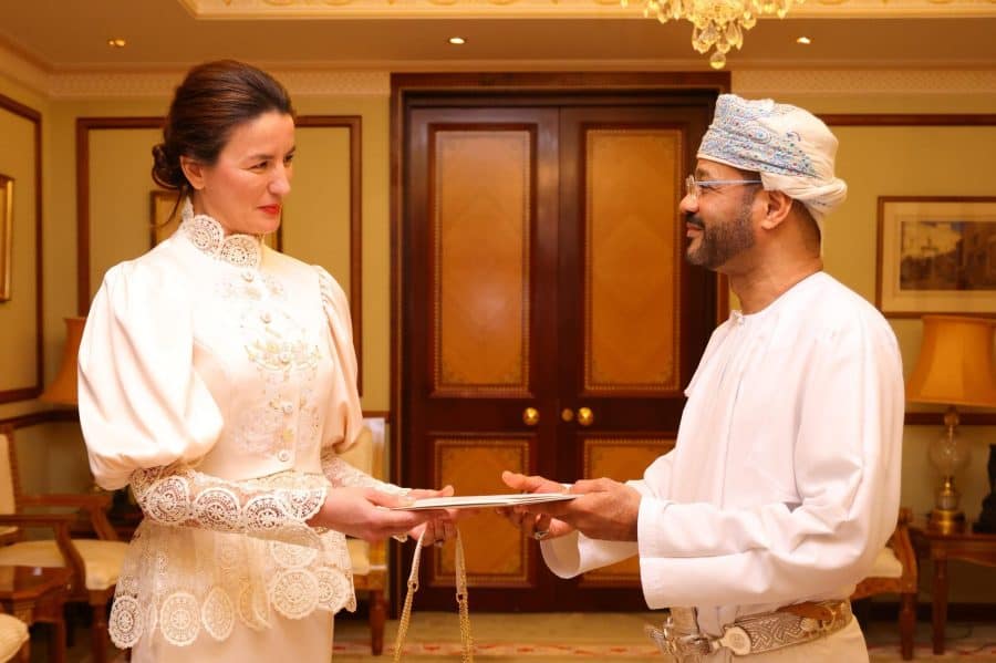 Minister receives credentials of Ukraine Ambassador