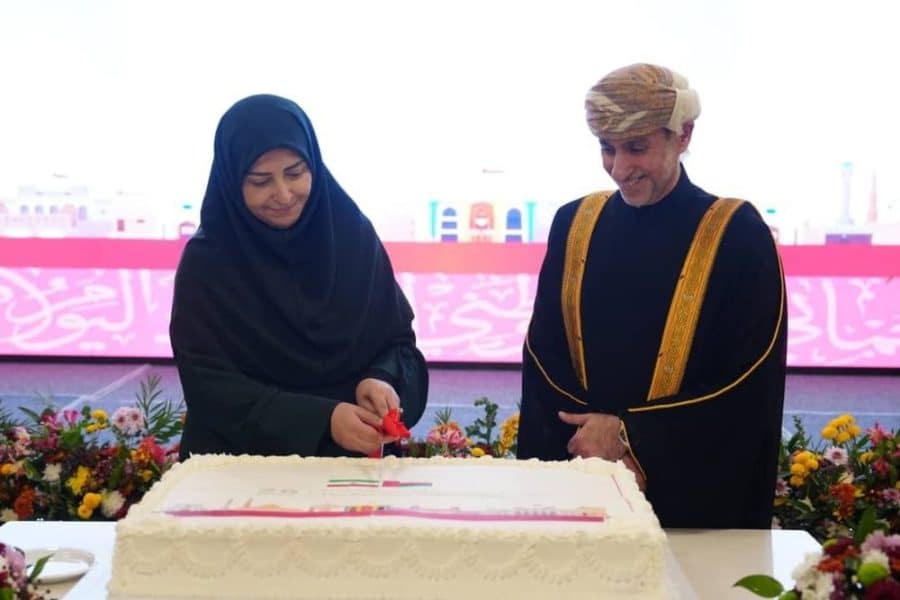 Iran: Foreign Minister attends Oman Embassy’s National Day celebration