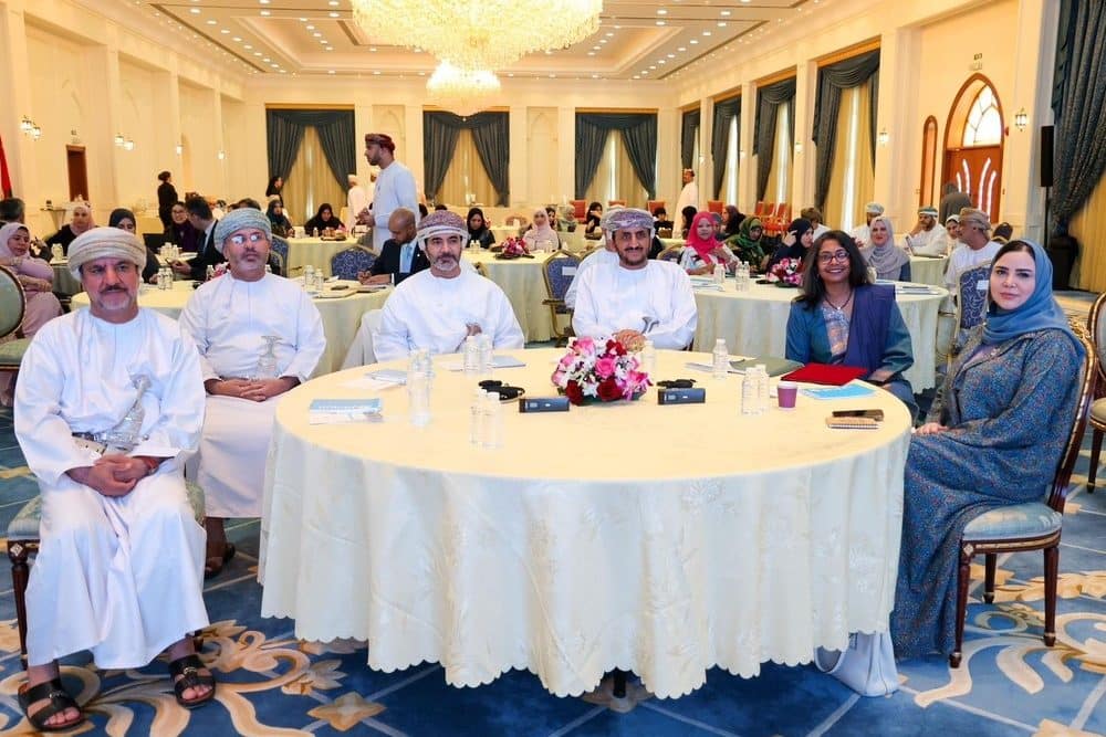 Oman and UNICEF hold dialogue session
