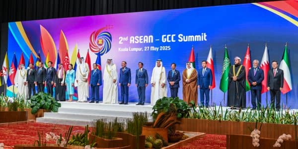 His Highness Sayyid Asaad leads Oman's delegation to the GCC–ASEAN Summit