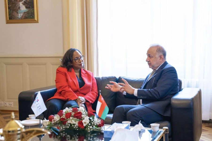 جنيف: سعادة السفير يستقبل سعادة المديرة التنفيذية لمركز، التجارة الدولية