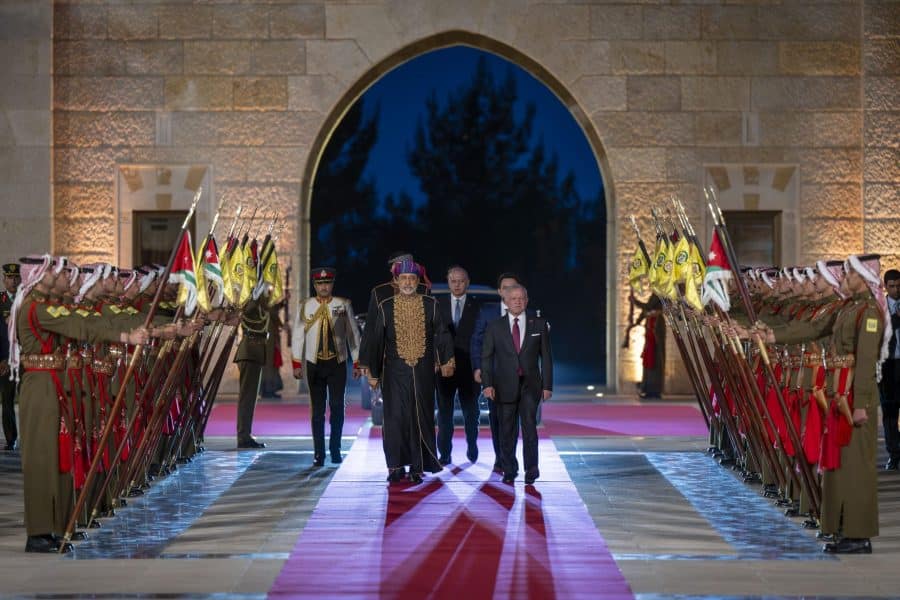 In honor of His Majesty the Sultan, the King of Jordan holds a dinner