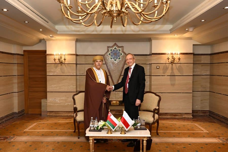 Administrative Undersecretary meets Poland’s State Secretary in Kuwait