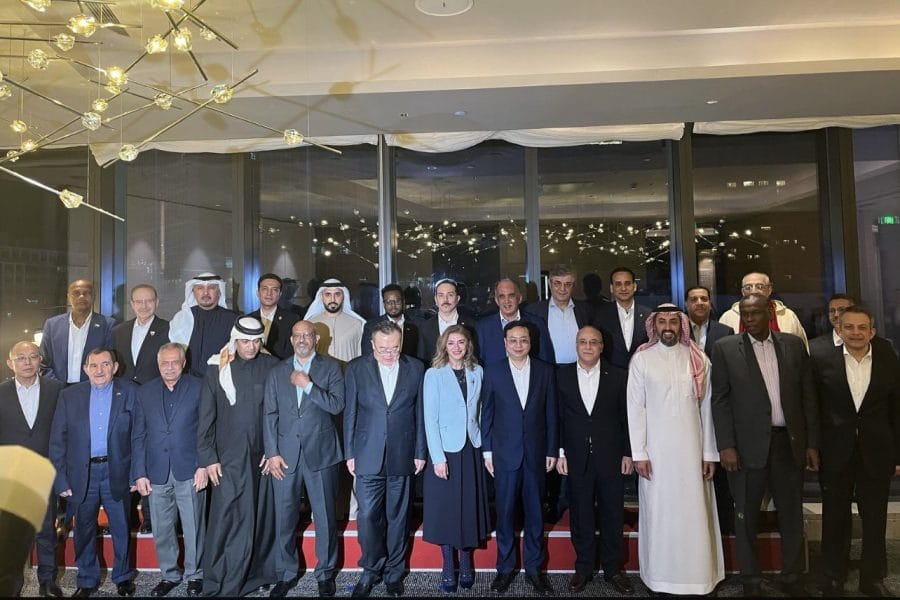 China: Oman at Communist Party meeting with Arab League representatives