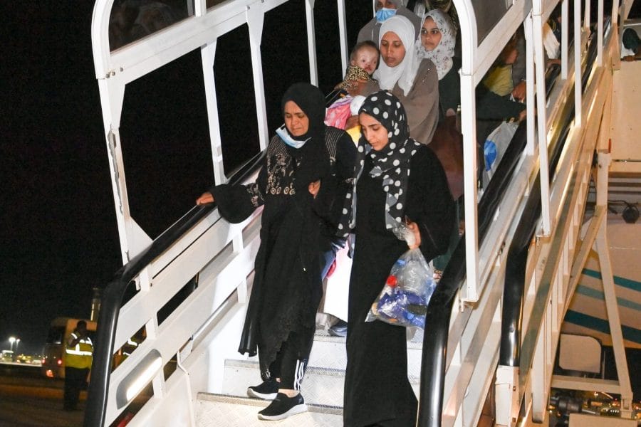 Oman receives injured Palestinians