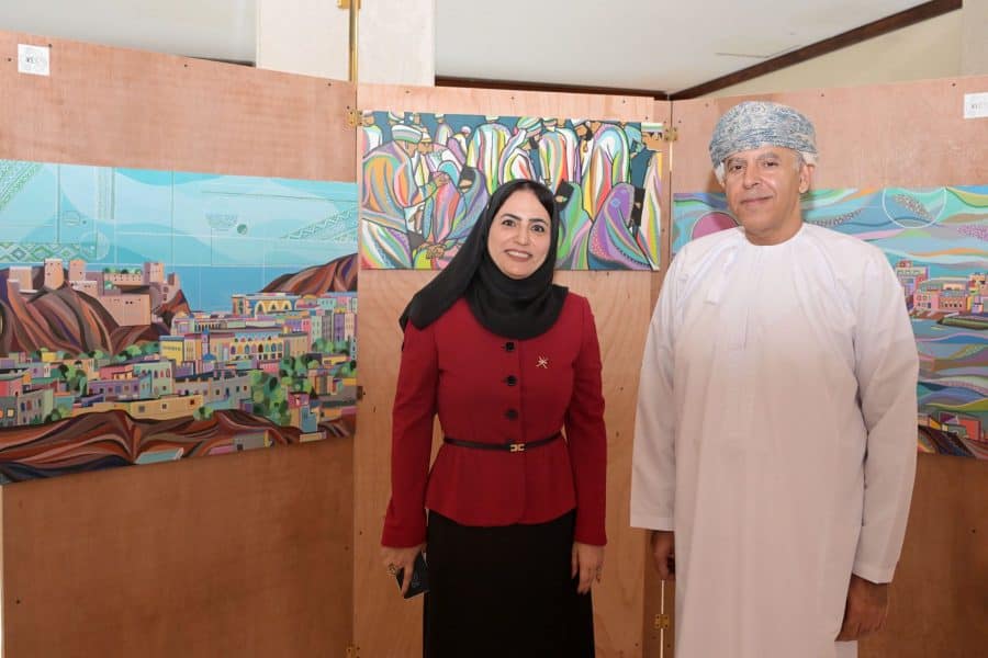 Administrative Undersecretary attends art exhibition by Ministry staff