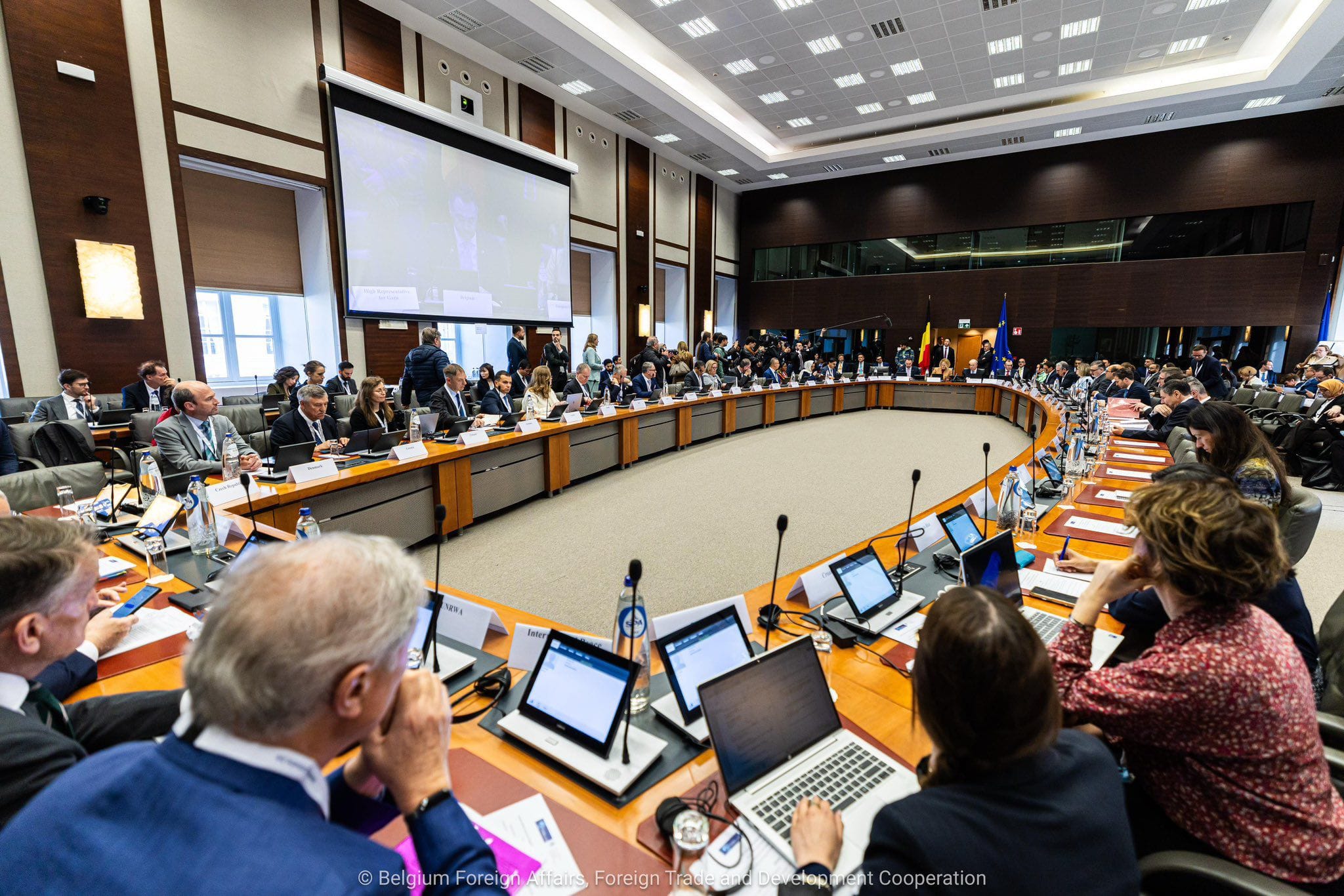 بلجيكا: سفيرة سلطنة عمان تشارك في اجتماع التحالف العالمي لحل الدولتين.