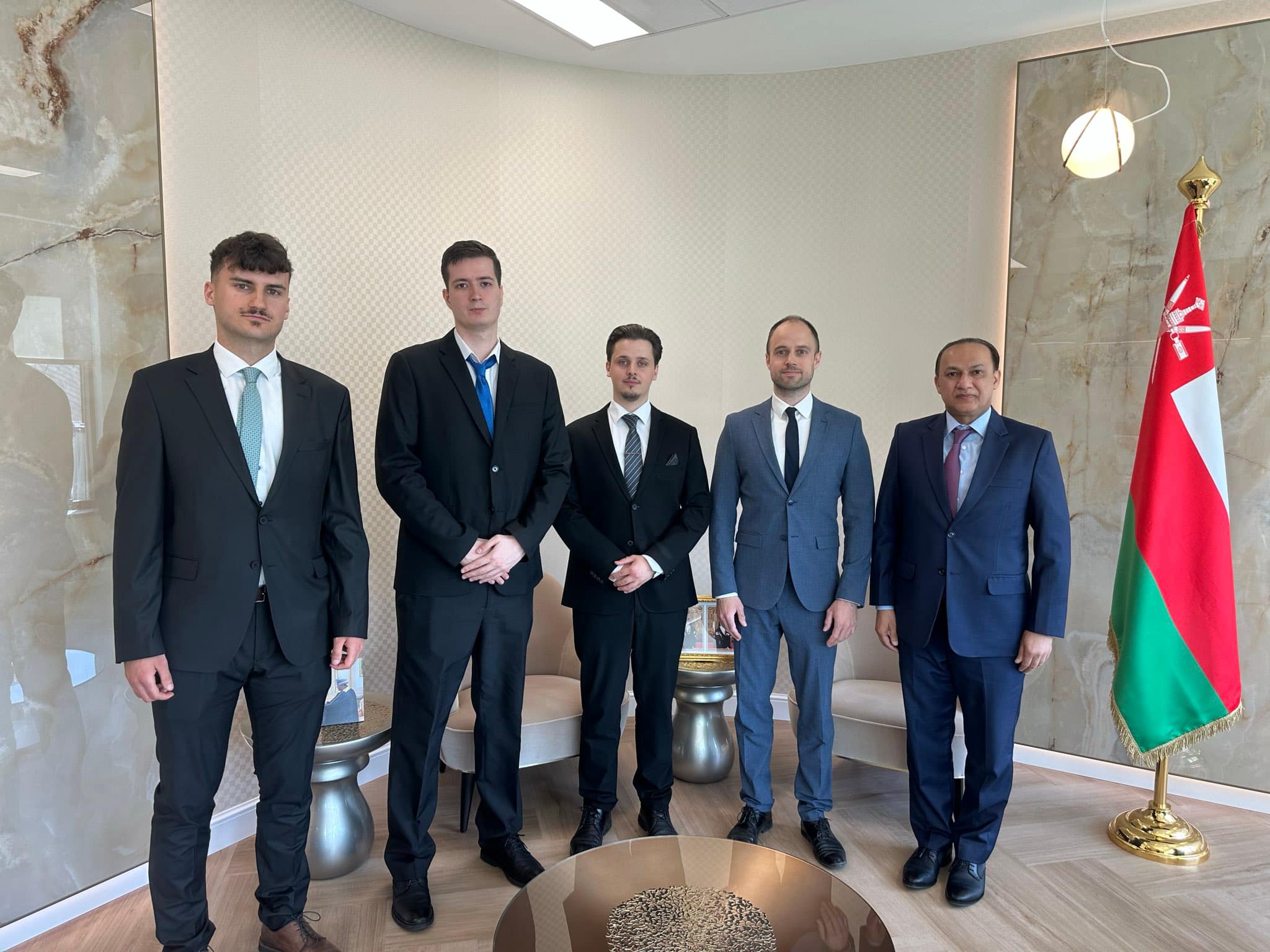 Hungary: Ambassador receives officials from the Ministries of Defence and Economy