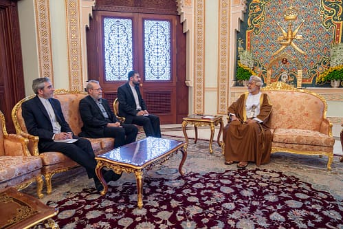 جلالة السلطان يستقبل أمين المجلس الأعلى للأمن القومي بالجمهورية الإسلامية الإيرانية