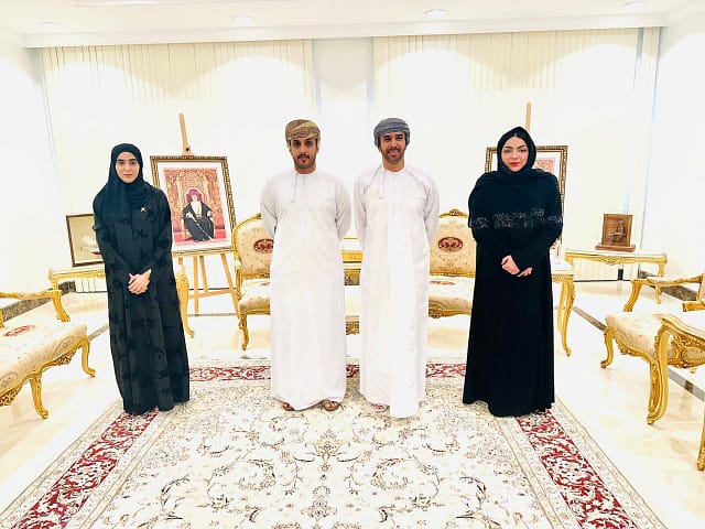 السعودية: السفير يلتقي وفد وزارة التعليم المشارك في معرض التعليم
