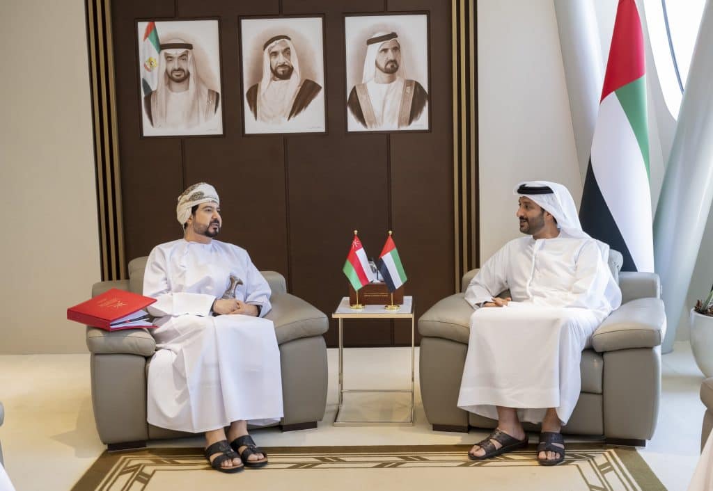 Oman and UAE discuss cooperation in economic, free zones and industrial cities