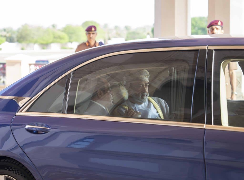 His Majesty hold cordial meeting with Egyptian President