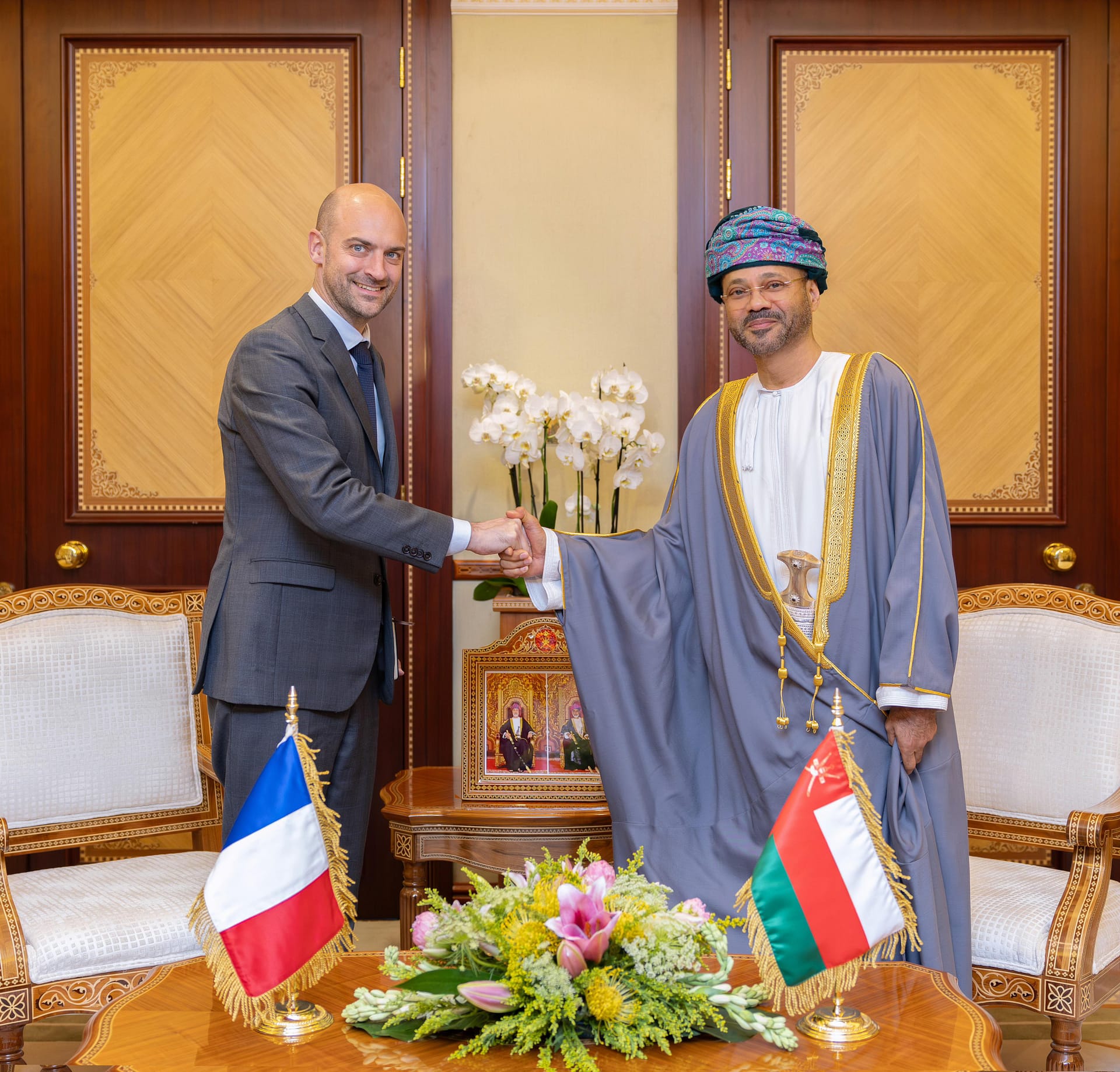 Minister receives French counterpart