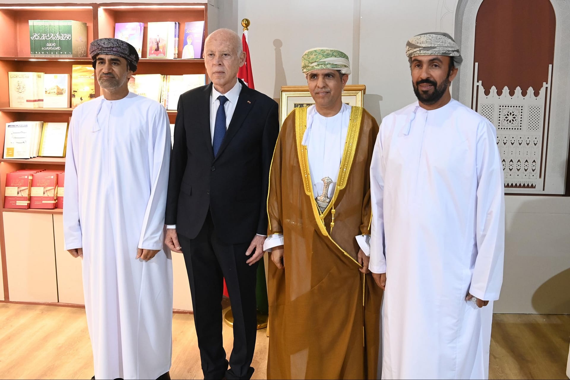 تونس: السفير يحضر افتتاح معرض الكتاب الدولي