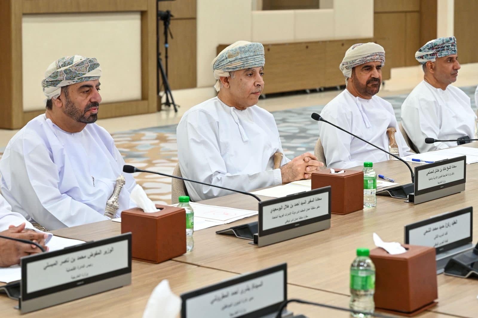دولة الإمارات: السفير يحضر تدشين الرحلات المباشرة من مطار زايد إلى مطار صلالة